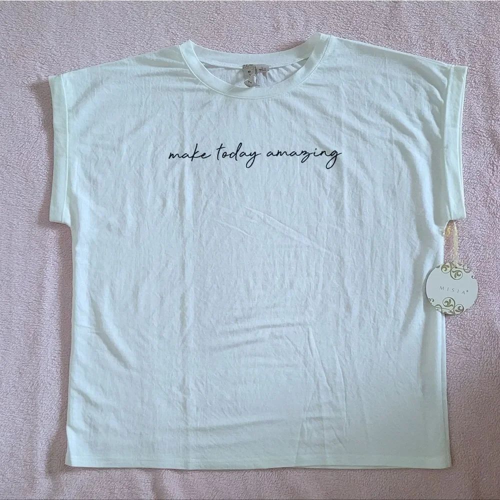 Misia "make today amazing"🤩 Top - NWT